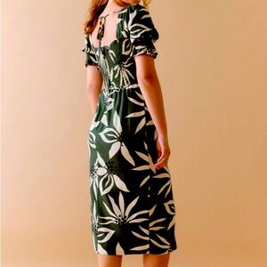 Francescas midi dress. Forest green, w/large white floral print. Sz. L